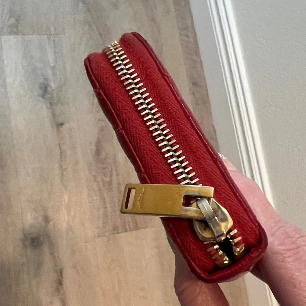 YSL SAINT LAURENT CASSANDRE MATELASSÉ LEATHER LONG ZIP AROUND WALLET RED - Picture 8 of 16